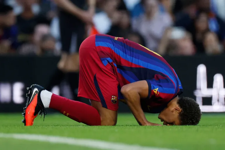 Barcelona-vs.-Birmingham-match-Hamza-Abdel-Karim-2 نتيجة مباراة برشلونة وبرمنجهام الودية.. تألق حمزة عبد الكريم